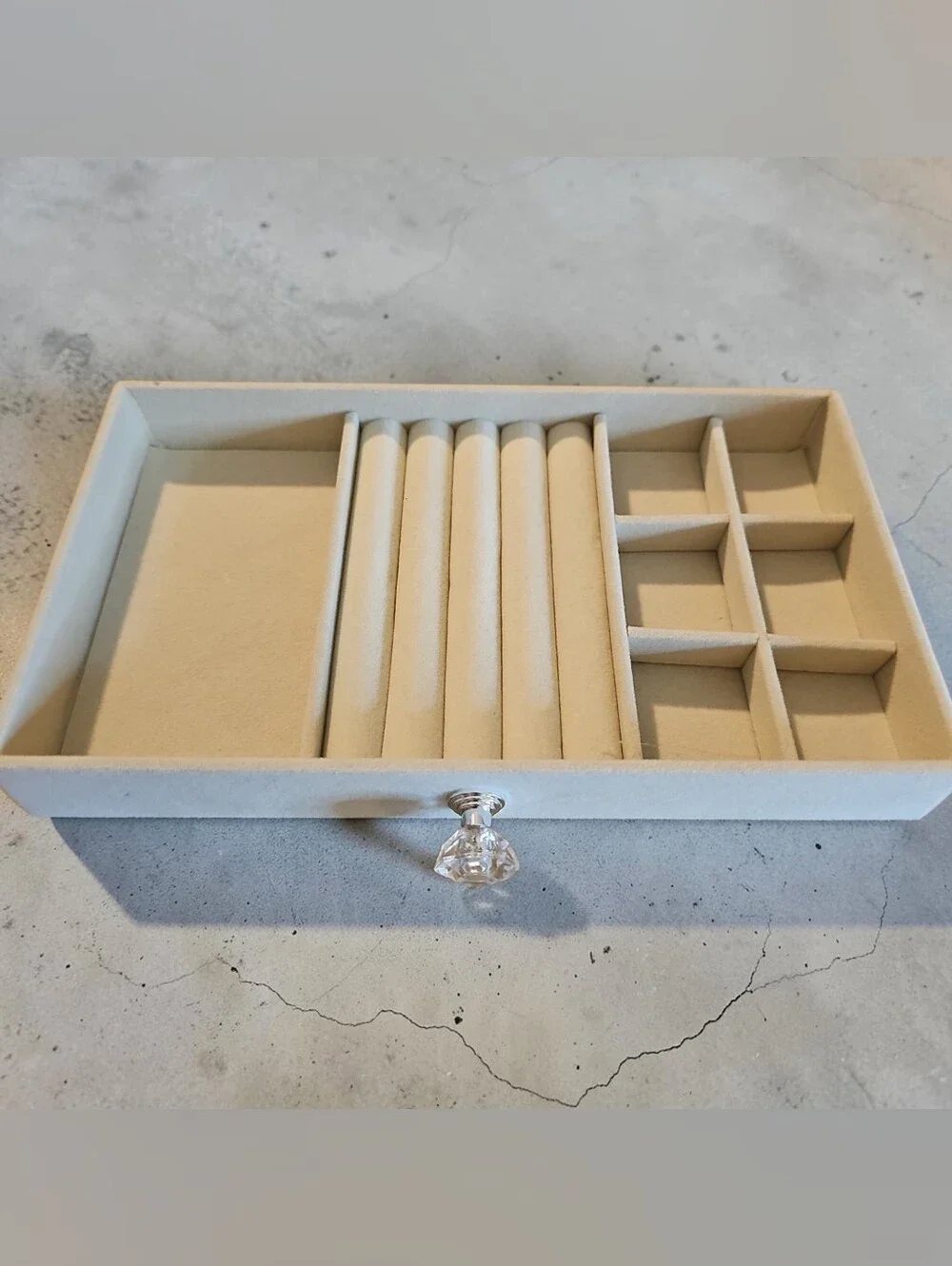 S.B  NWT Stackable White Jewelry Organizer with Clear Drawers